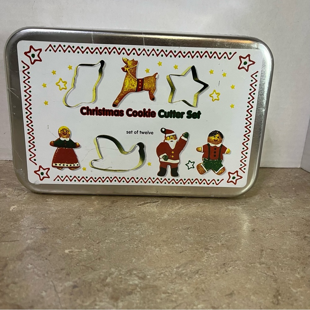 Christmas Cookie Cutter Set in Tin